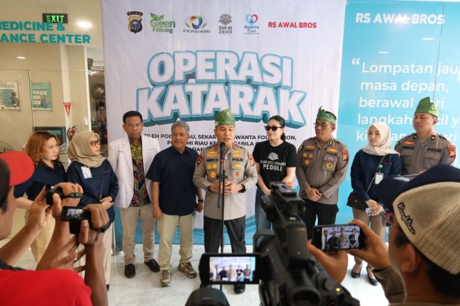 
					Kolaborasi Kemanusiaan, Polda Riau Bantu 310 Warga Ikut Operasi Katarak Gratis
