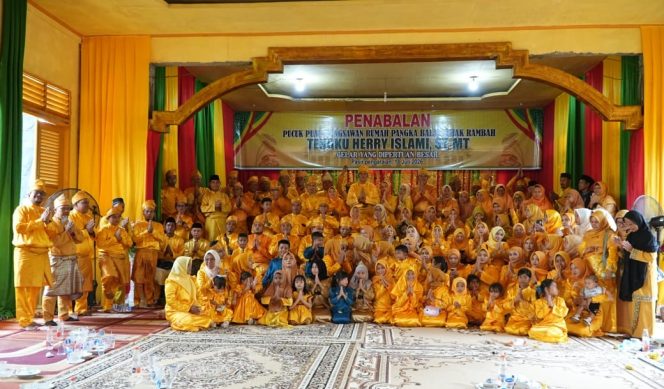 
					Tengku Herry Islami Ditabalkan sebagai Pucuk Puak Rumah Pangkal Balai Luhak Rambah