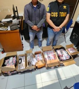 Bea Cukai Bengkalis Gagalkan Penyelundupan 652 iPhone Ilegal Senilai Rp4 Miliar