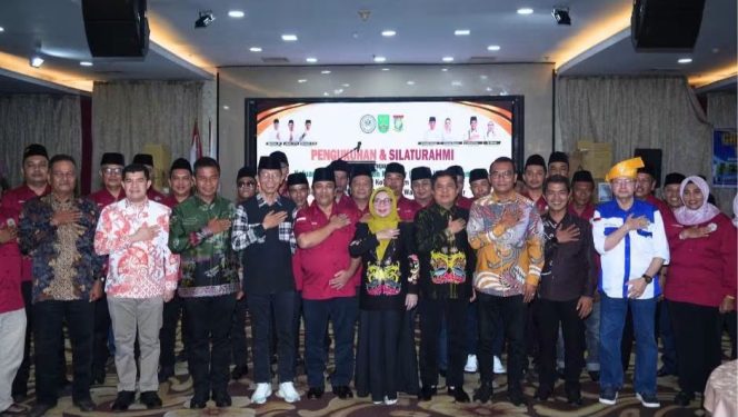 
					Lantik Pengurus KBKK 2026–2031, Bupati Kampar Ajak Jaga Kekompakan