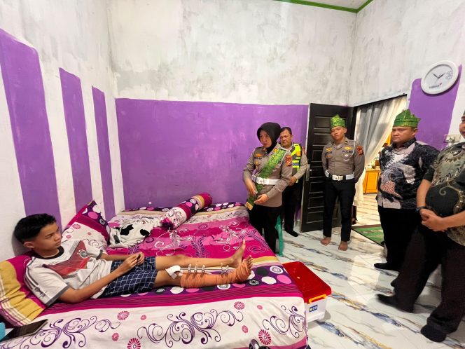 
					Satlantas Polres Kampar Sambangi Korban Kecelakaan Lalu Lintas
