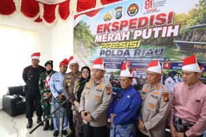 Ekspedisi Merah Putih Presisi, Polda Riau Tanam Mangrove dan Salurkan Bantuan kepada Masyarakat Pesisir Sinaboi
