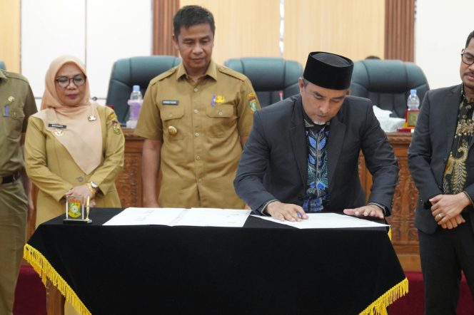 
					Bupati dan DPRD Kampar Tandatangani Kesepakatan Perubahan KUA-PPAS APBD 2026